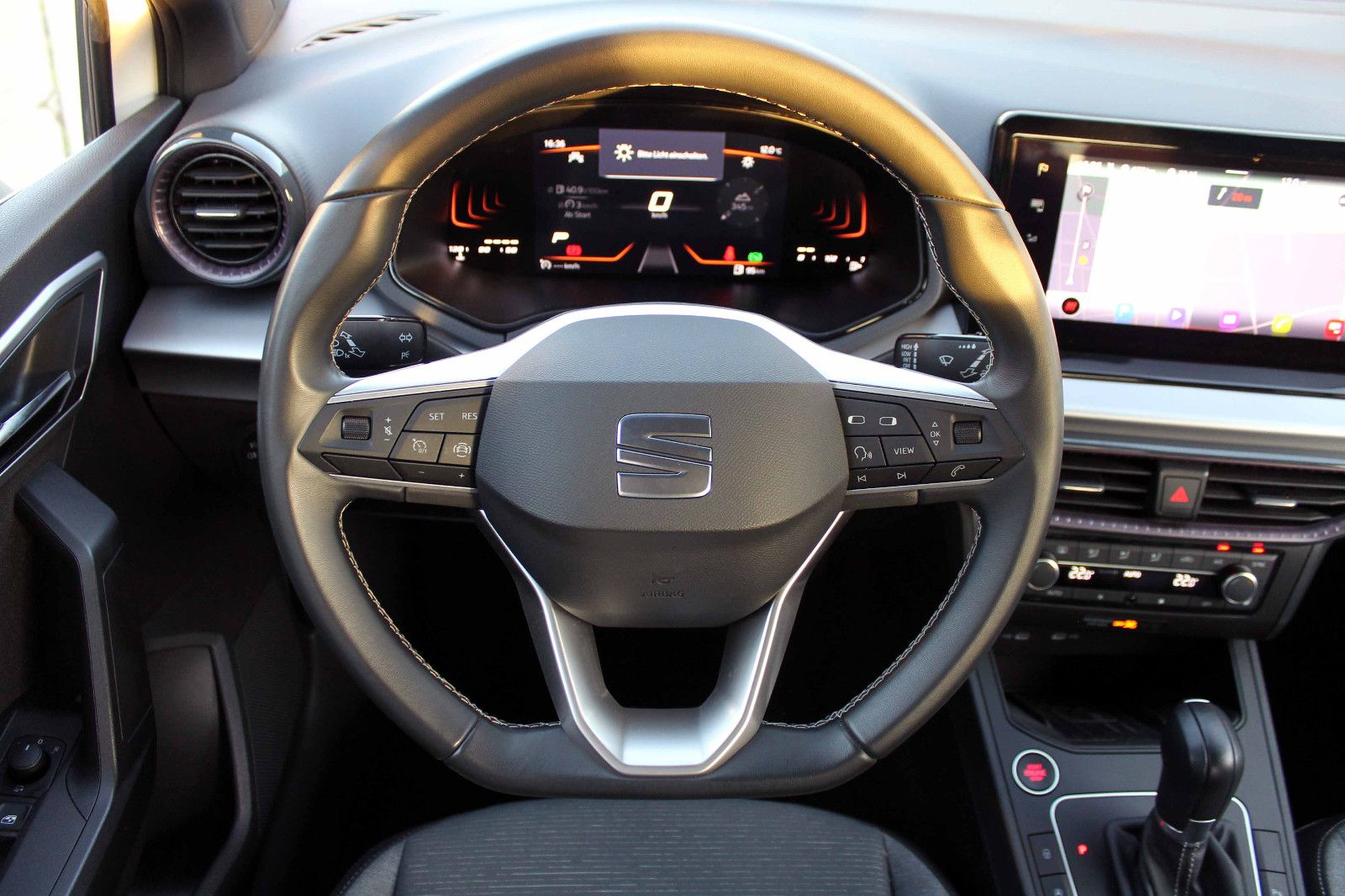 Fahrzeugabbildung SEAT Ibiza 1.0TSI DSG Xcellence LED SHZ KAM PDC TEMP