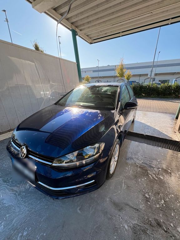 Image of Volkswagen Golf