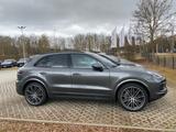 Porsche Cayenne S Modell 2020 - Porsche: Model