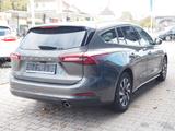 Ford Focus Turnier Titanium LED/Standheizung/SHZ/Klim - Ford Focus mit Diesel-Antrieb: ST