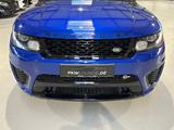 Land Rover Range Rover Sport 5.0 V8 SVR "Sondermodell" - Land Rover Range Rover Sport SVR mit Benzin-Antrieb