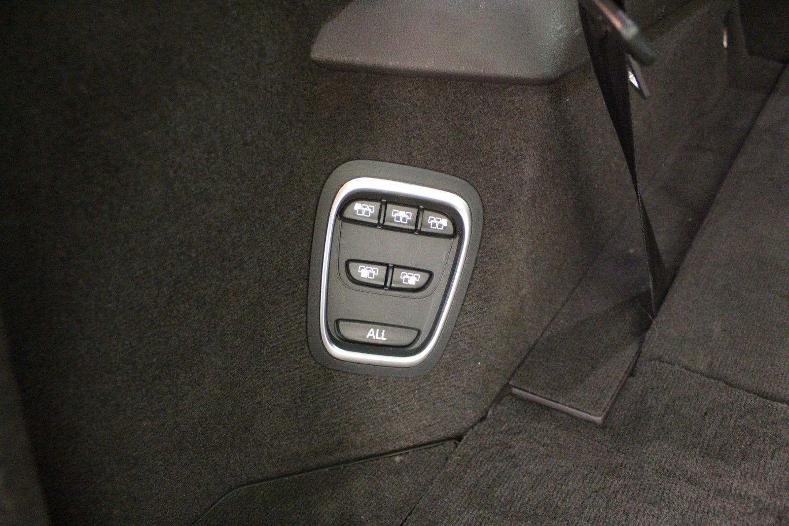 Fahrzeugabbildung Renault Espace ENERGY TCe 200 EDC Intens 7 Sitzer
