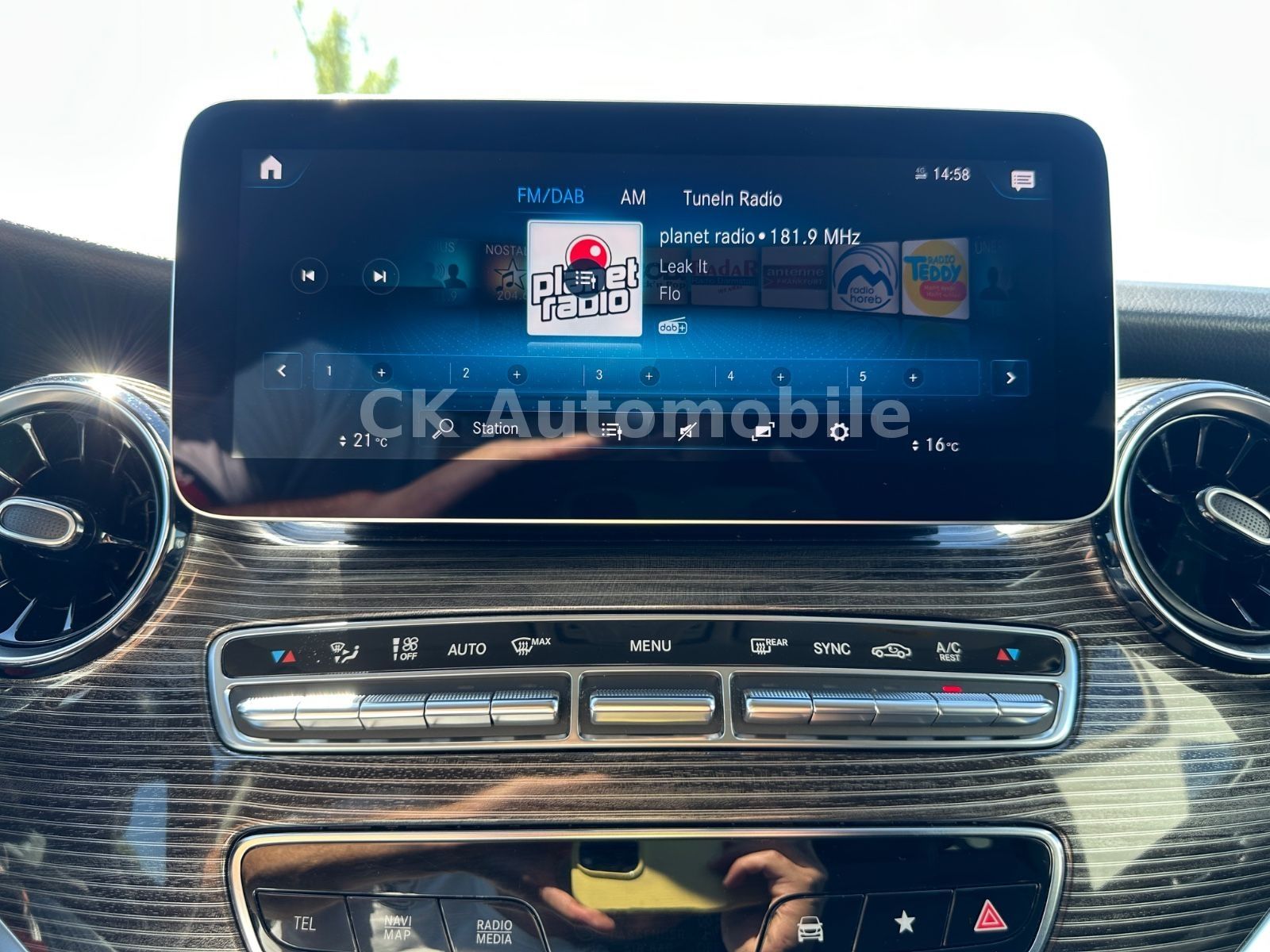Fahrzeugabbildung Mercedes-Benz V250d AVANTGARDE EDITION 4MATIC lang/7 Sitze