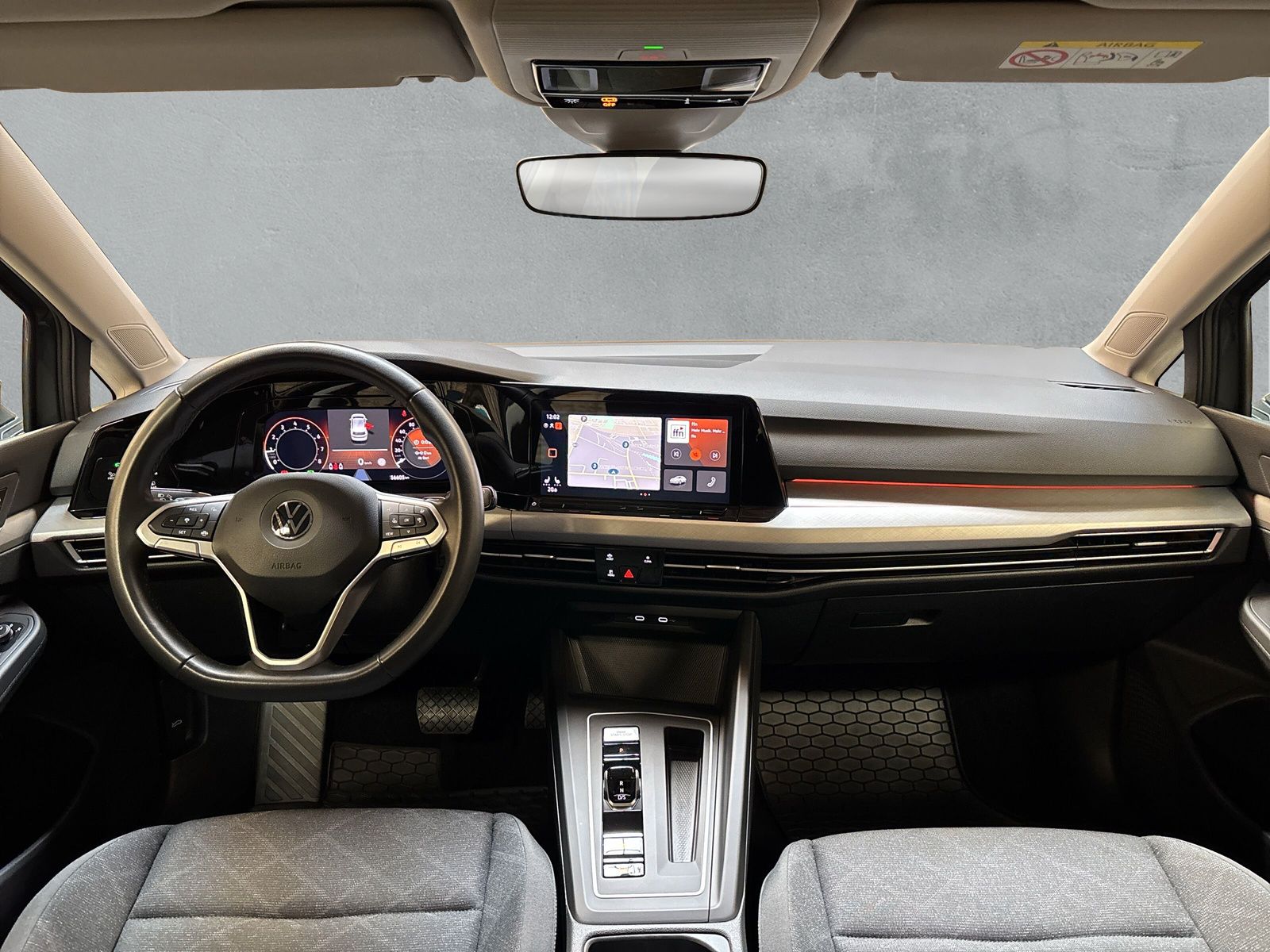 Fahrzeugabbildung Volkswagen Golf 1.0 eTSI Life ACC SHZ AppConnect