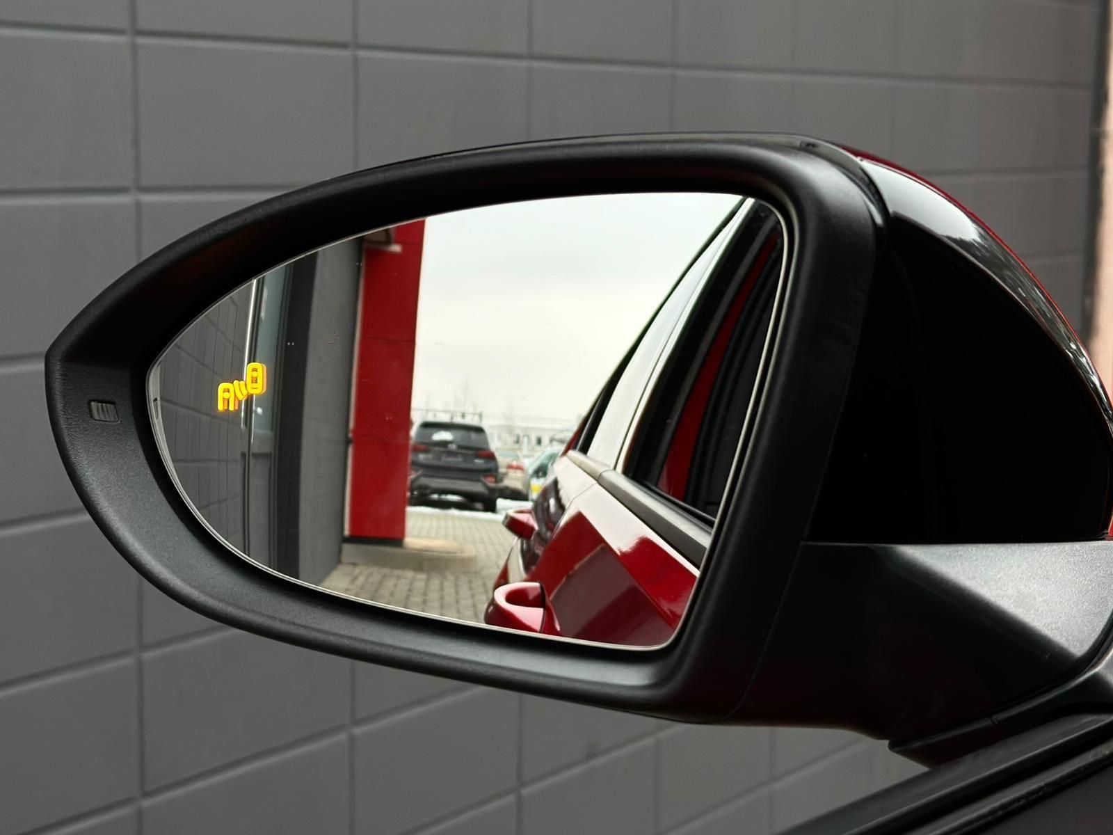 VW Golf R 2.0TSI VARIANT 4M* LED#SHZ#FH#PANO#KEYLES - Image 23