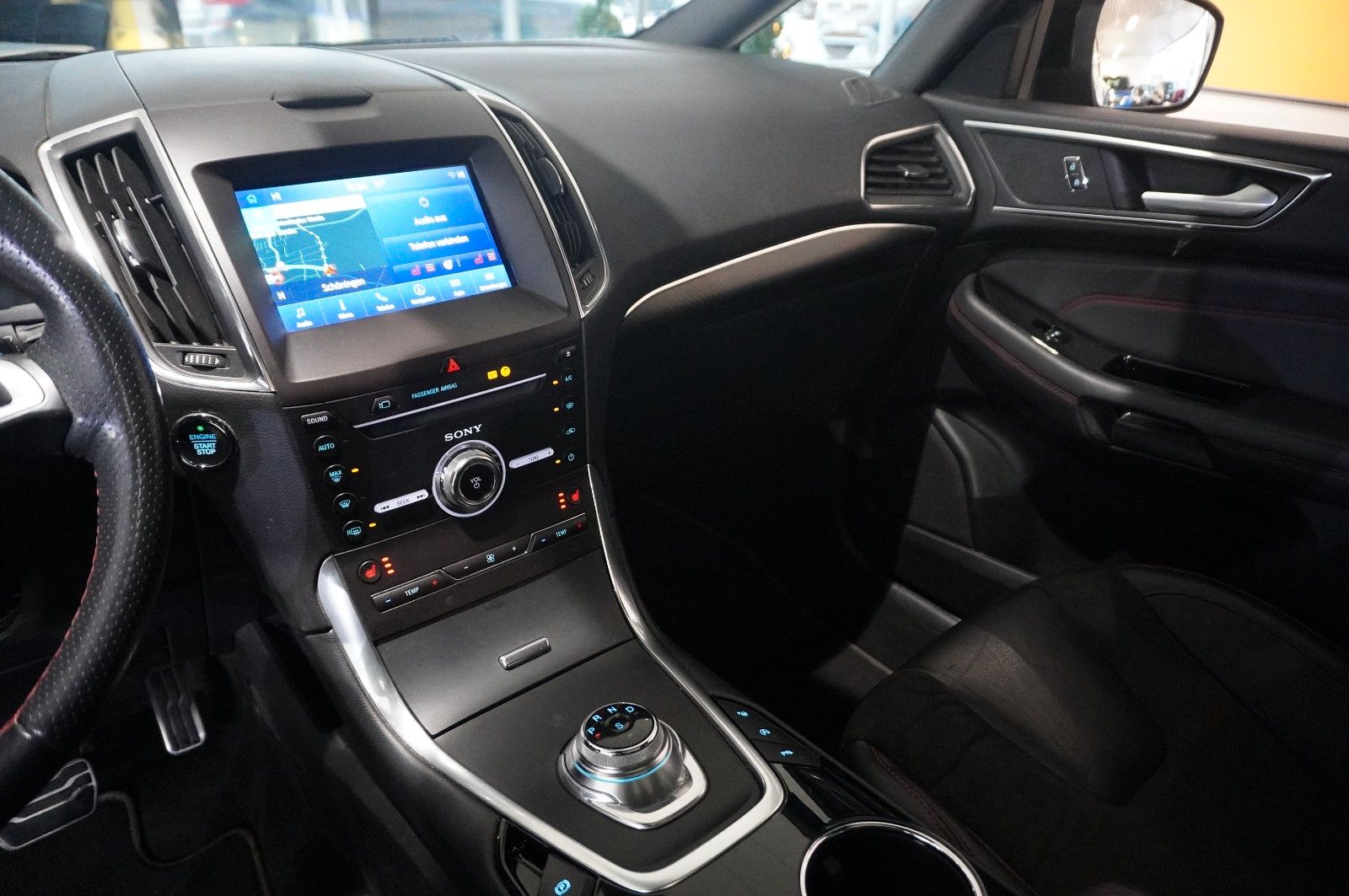 Fahrzeugabbildung Ford S-Max 2.0D ST LINE 7-SITZE NAVI/LED/KAMERA/AHK