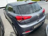 Hyundai i20 1.2 62kW blue Classic Classic - Hyundai i20 Gebrauchtwagen in Stuttgart