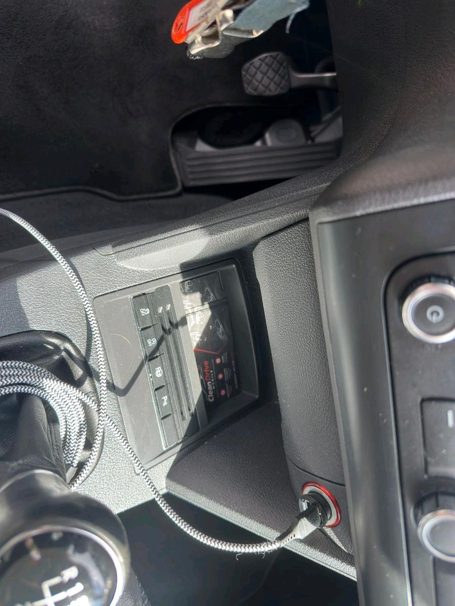 Volkswagen Touran 2013 — photo 11