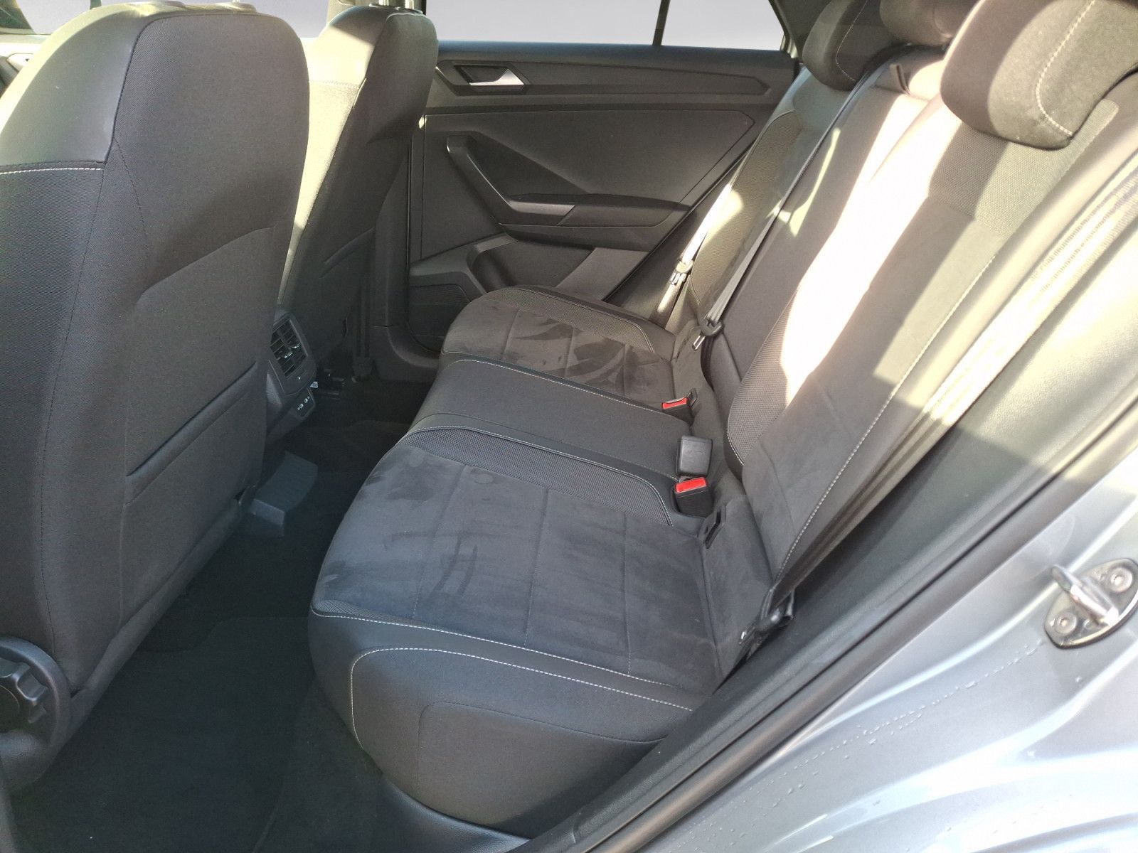 Volkswagen T-Roc - Bild 9