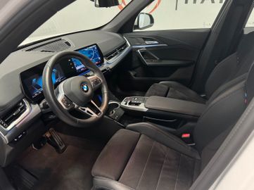 Fahrzeugverkauf 12 BMW X1 18 i sDrive M Sport Kamera Navi LED