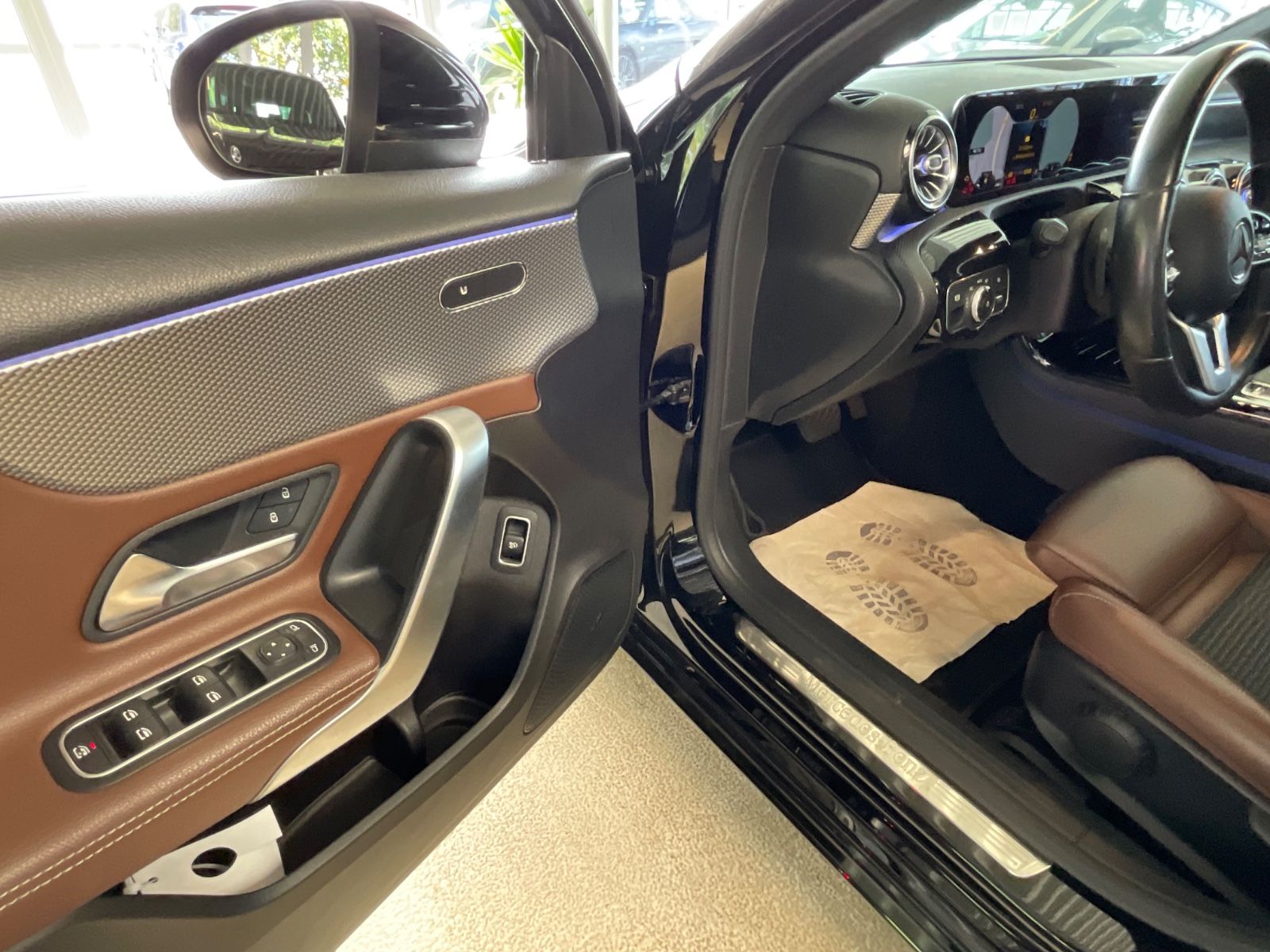 Fahrzeugabbildung Mercedes-Benz A 200 Lim. *AMBIENTE*LEDER-BRAUN* Exclusive *