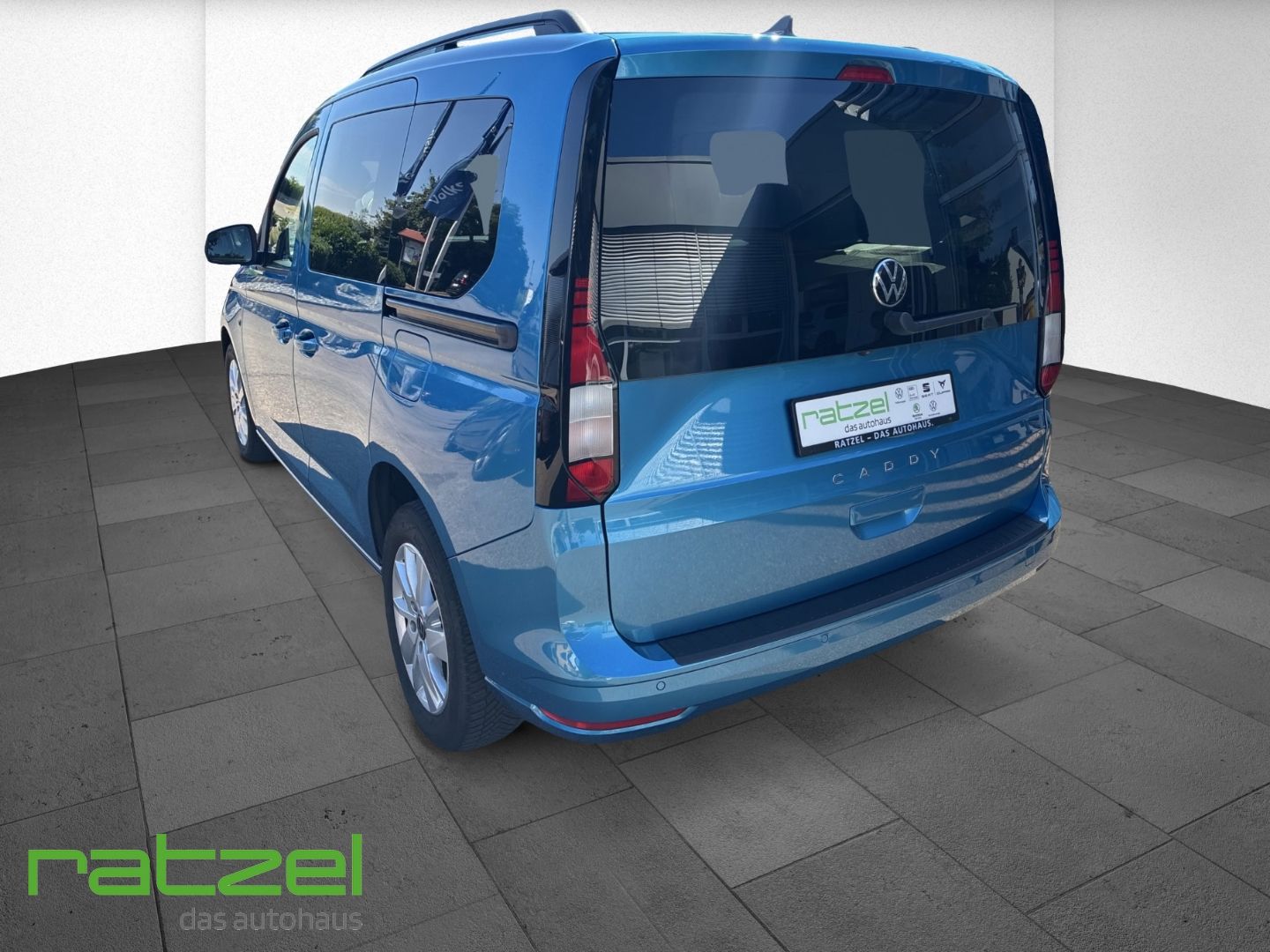 Fahrzeugabbildung Volkswagen Caddy Life 1.5 TSI DSG 5-Sitze Rückfahrkamera AC