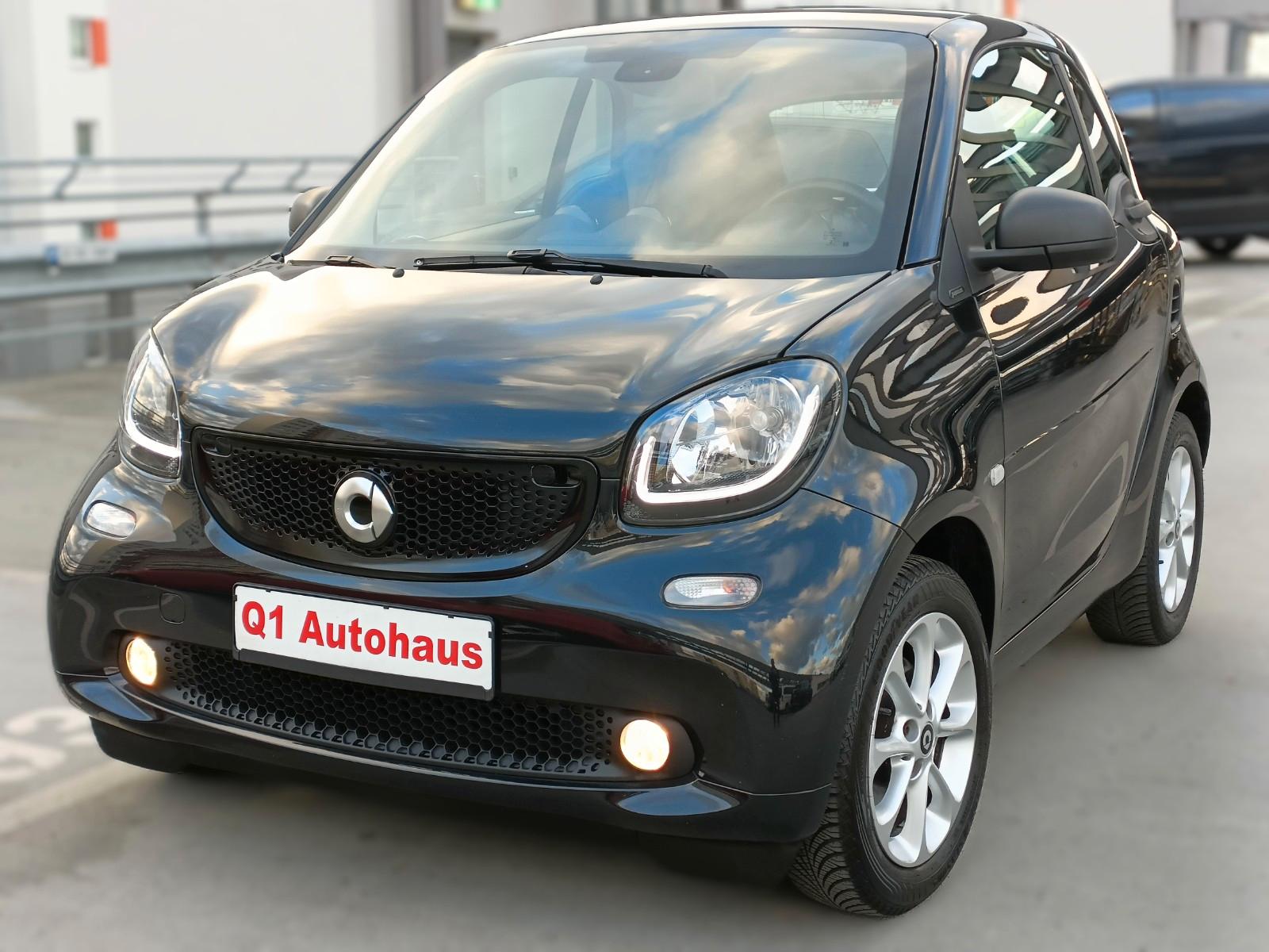 Smart fortwo Panodach/Sitzh./DAB/Carplay/Kamera/LED
