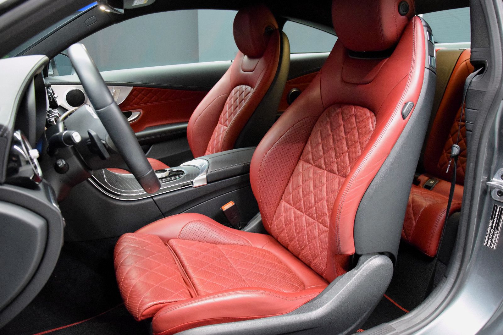 Fahrzeugabbildung Mercedes-Benz C300 4MATIC Coupé AMG LED Rotes Leder 1.Hnd 360°