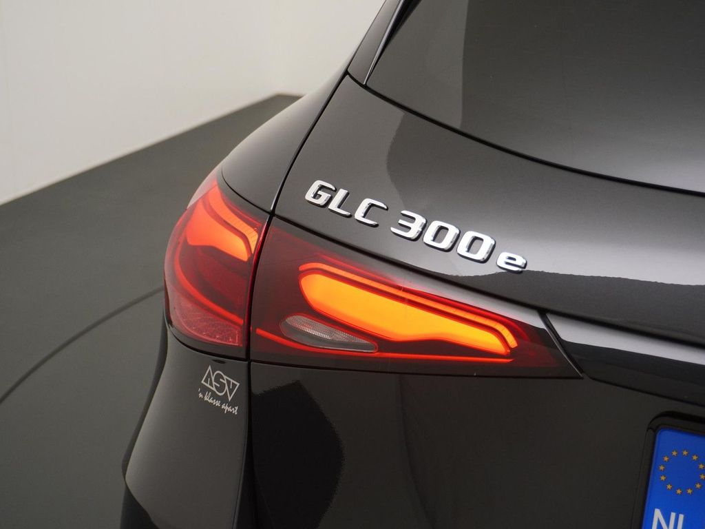 Mercedes-Benz GLC 300 300e 4MATIC AMG Line panorama dach wegkl