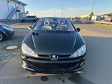 Peugeot 206CC Cabriolet Platinum*WENIG KM*TÜV NEU*2.HAND - Peugeot 206 mit Benzin-Antrieb: Schwarz, Leder