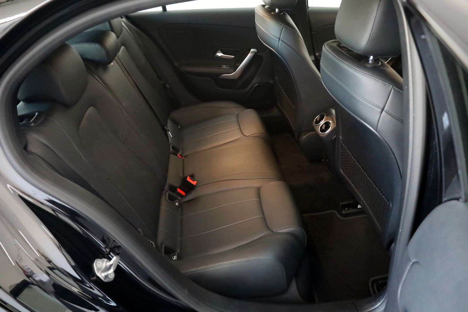 Fahrzeugabbildung Mercedes-Benz A 250e Progressive,Leder,Navi,LED,SH,Kamera,Pano