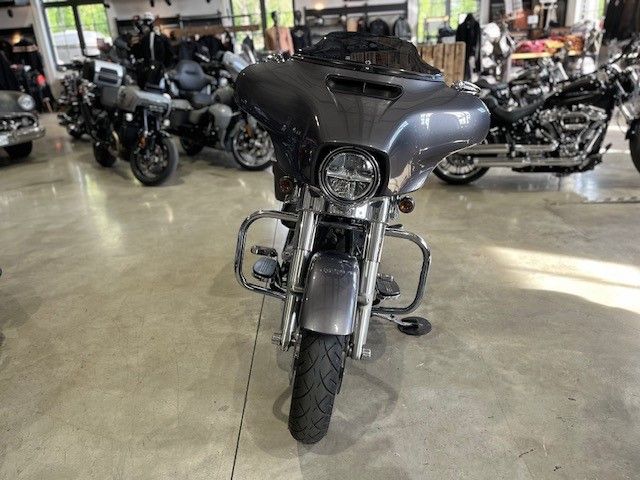 Fahrzeugabbildung Harley-Davidson FLHX Street Glide mit Kesstech