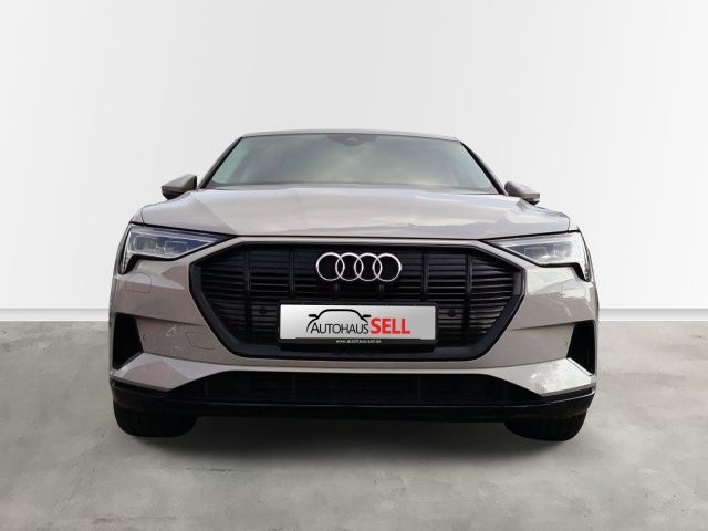 Fahrzeugabbildung Audi e-tron advanced 50 quattro 230 kW