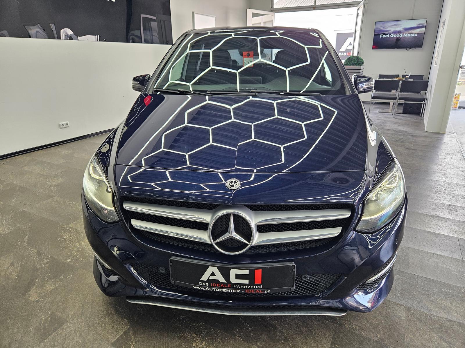 Mercedes-Benz B 180 1,6 Urban Business, Temp., LED, Navi, PDC