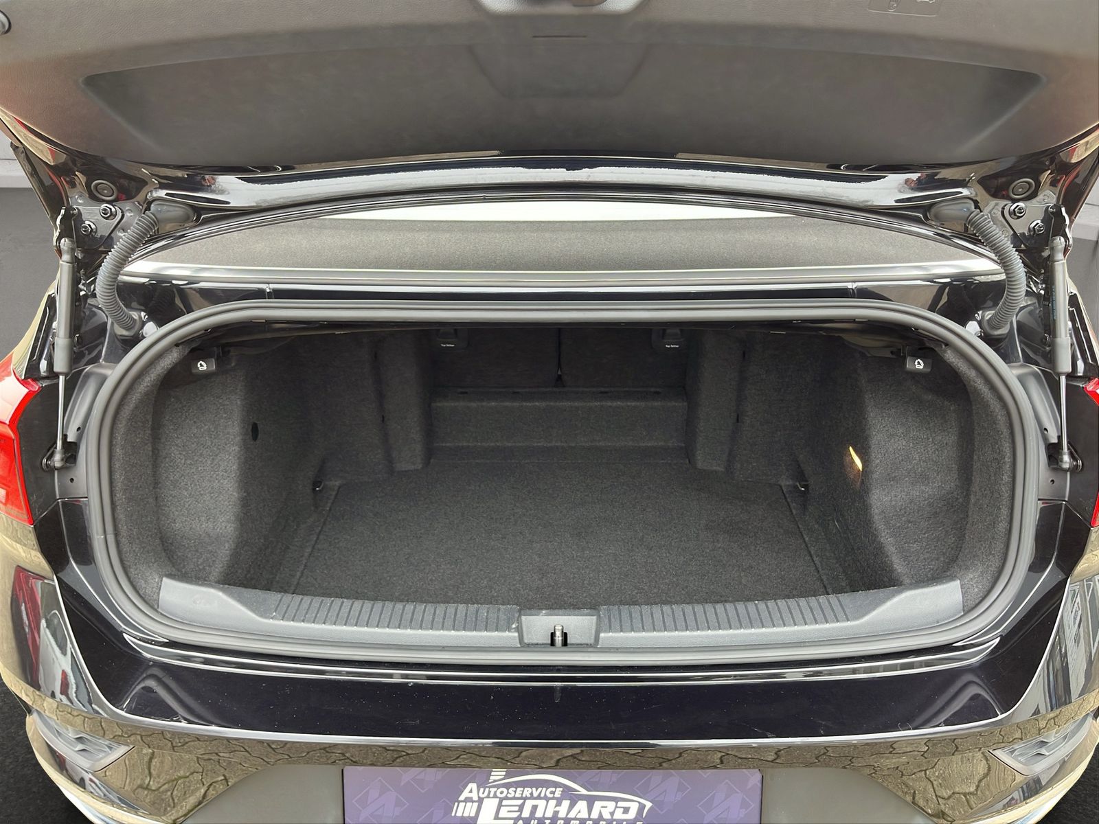 Fahrzeugabbildung Volkswagen T-Roc 1.0 TSI*Cabrio*Navi*PDC*SHZ*