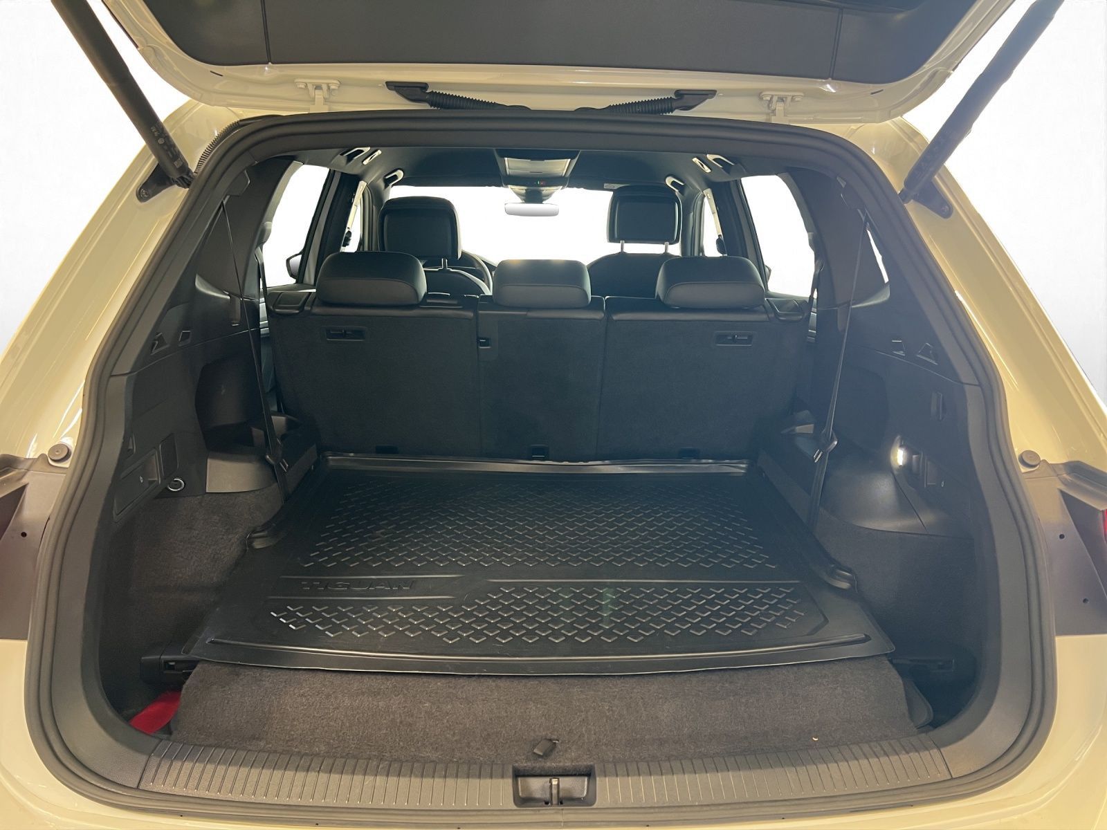 Volkswagen Tiguan Allspace 2.0 TDI R-Line 4M DSG Navi*AHK*7 foto 14