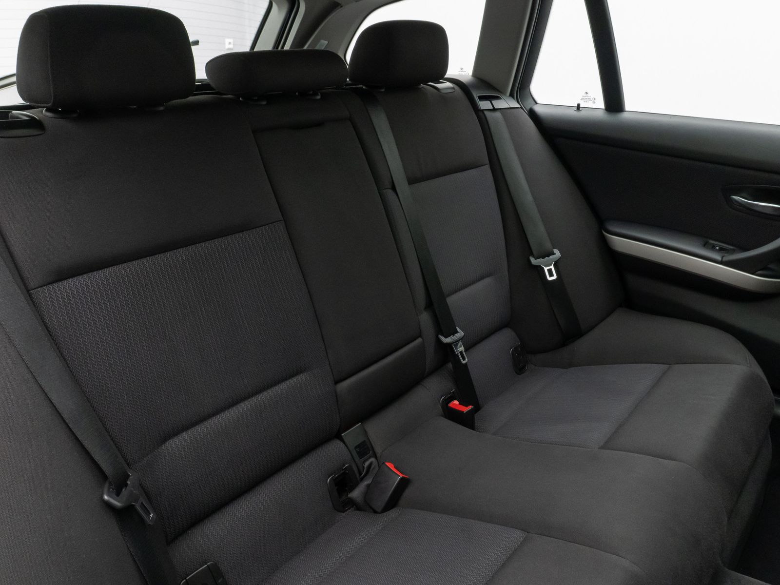 Fahrzeugabbildung BMW 320d PDC Navi Xenon Fernlichtassist Komfort AHK