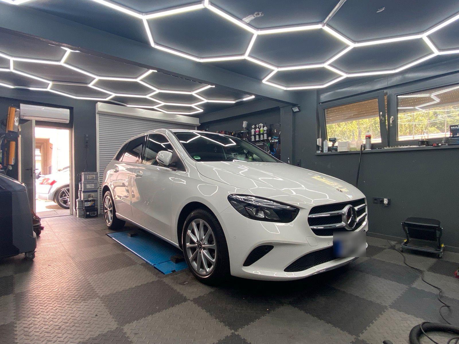 Mercedes-Benz B 220