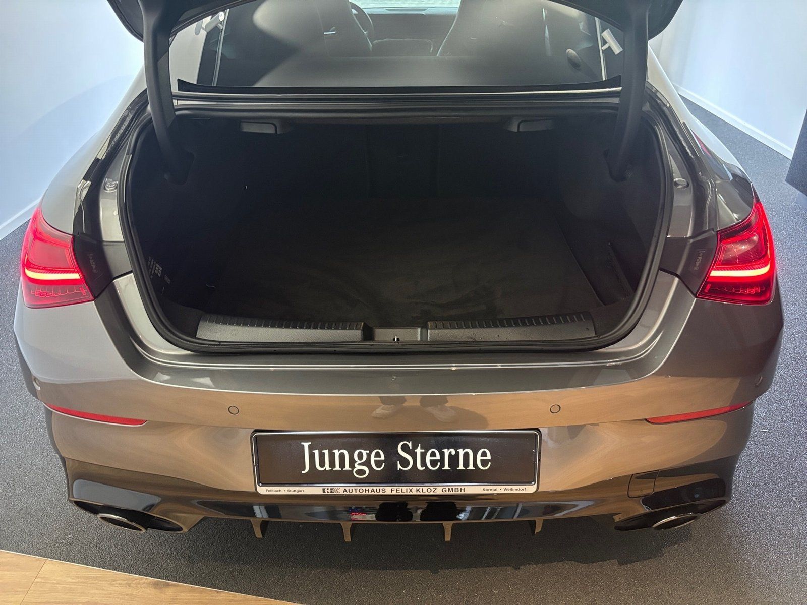 Fahrzeugabbildung Mercedes-Benz CLA 35 4M AMG*Aero*Pano*Burmester*Kam*Distronic*