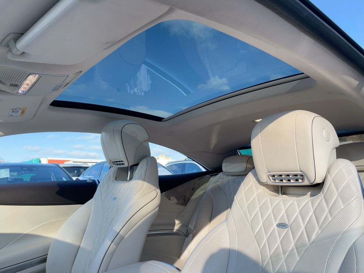 Fahrzeugabbildung Mercedes-Benz S 560 4M Coupe AMG-Unikat-einzigartige Farbkombi