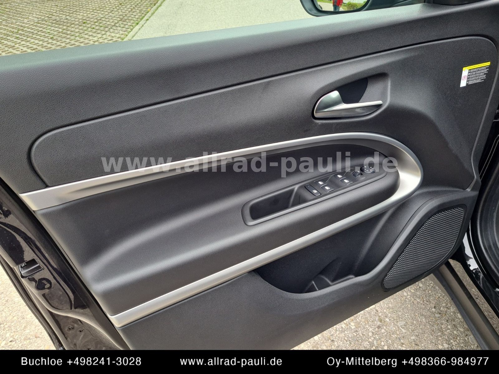 Jeep Avenger 1.2 e-hybrid Altitude | INFO, KOMFORT