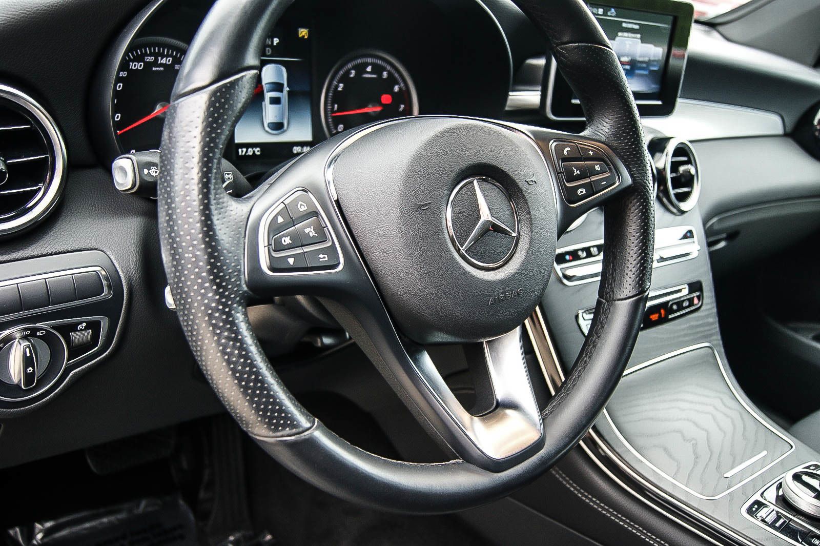 Fahrzeugabbildung Mercedes-Benz GLC 250 4Matic Coupe' LED 360°KAMERA KEYLESS-GO