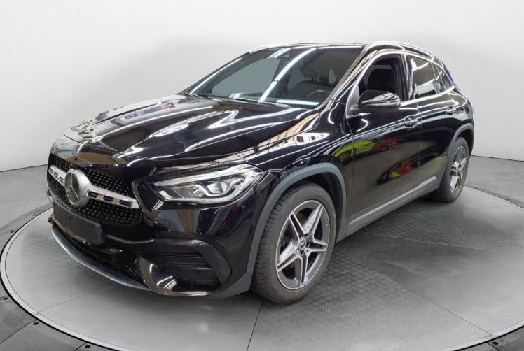 Mercedes-Benz GLA 220