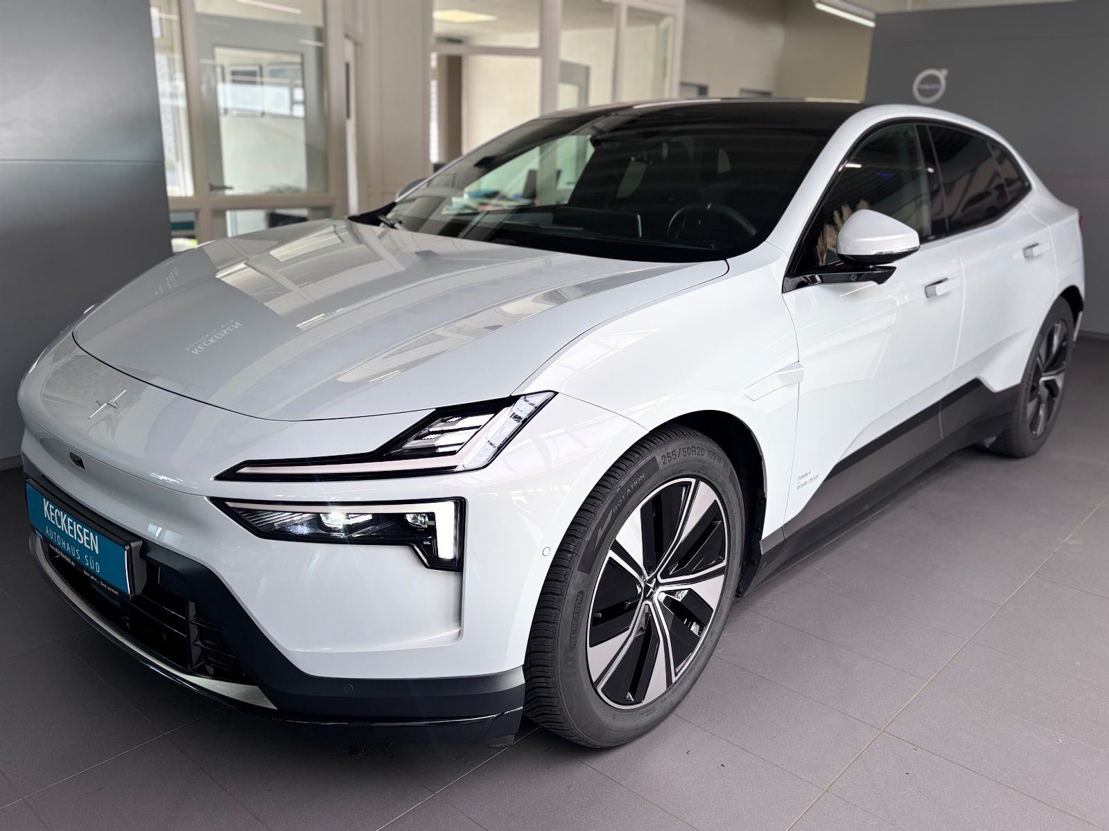 POLESTAR 4