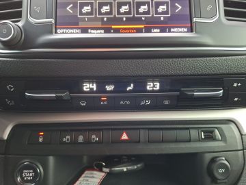 Citroën Spacetourer Shine M 2.0 BHDi 145 °Xenon°HUD°RFK°