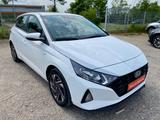 Hyundai i20 1.0 KLIMA SHZ CARPLAY ALU AUTOMATIK KAMERA - gebrauchte Hyundai i20 aus dem Jahr 2023