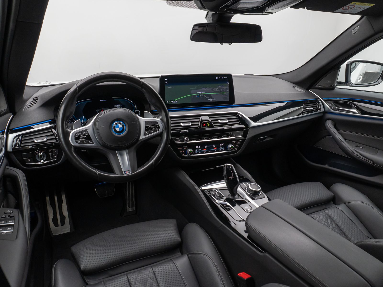 Fahrzeugabbildung BMW 530e xD M Sport 360°Laser HUD DAB H/K AHK Komfor