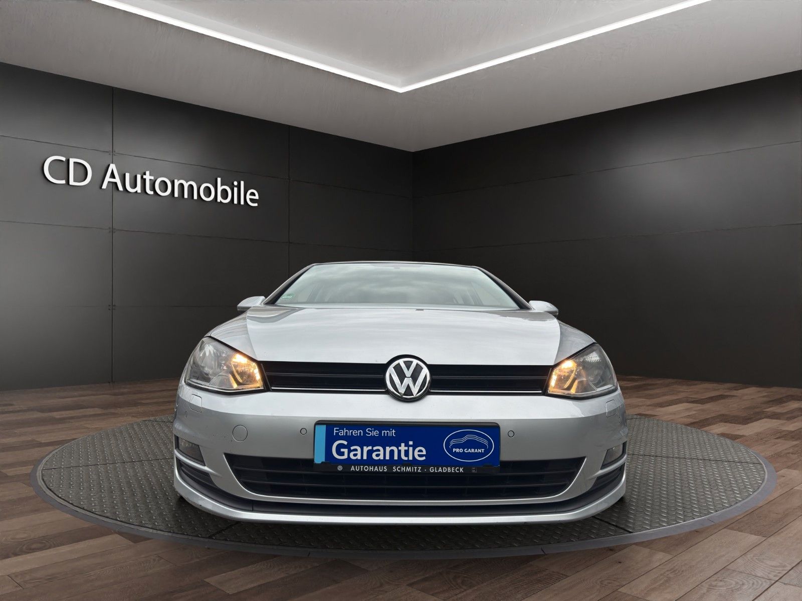 Fahrzeugabbildung Volkswagen Golf VII  Comfortline BMT Navi/Panorama/2X PDC /