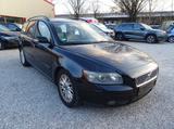 Volvo V50 Kombi 2.4i Summum - Volvo V50 mit Benzin-Antrieb: Automatik