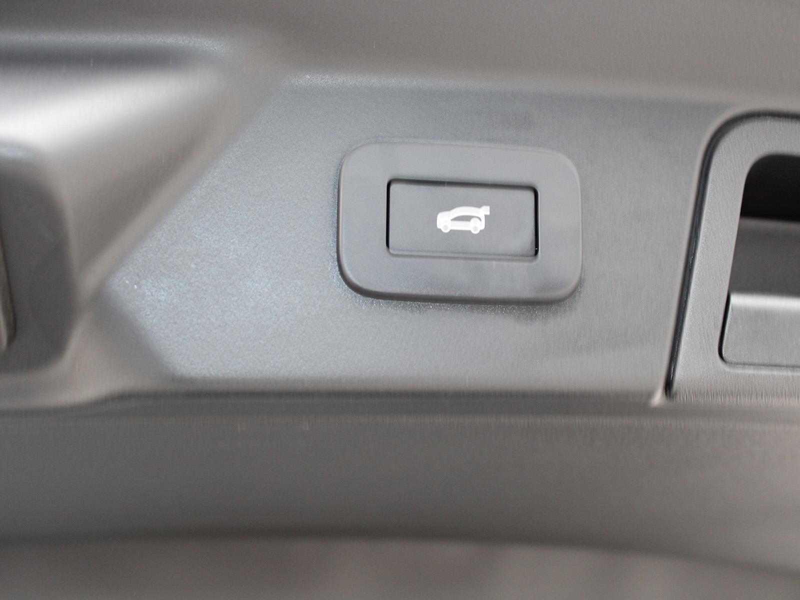 Fahrzeugabbildung Land Rover Range Rover Velar Dynamic SE P400e Hybrid