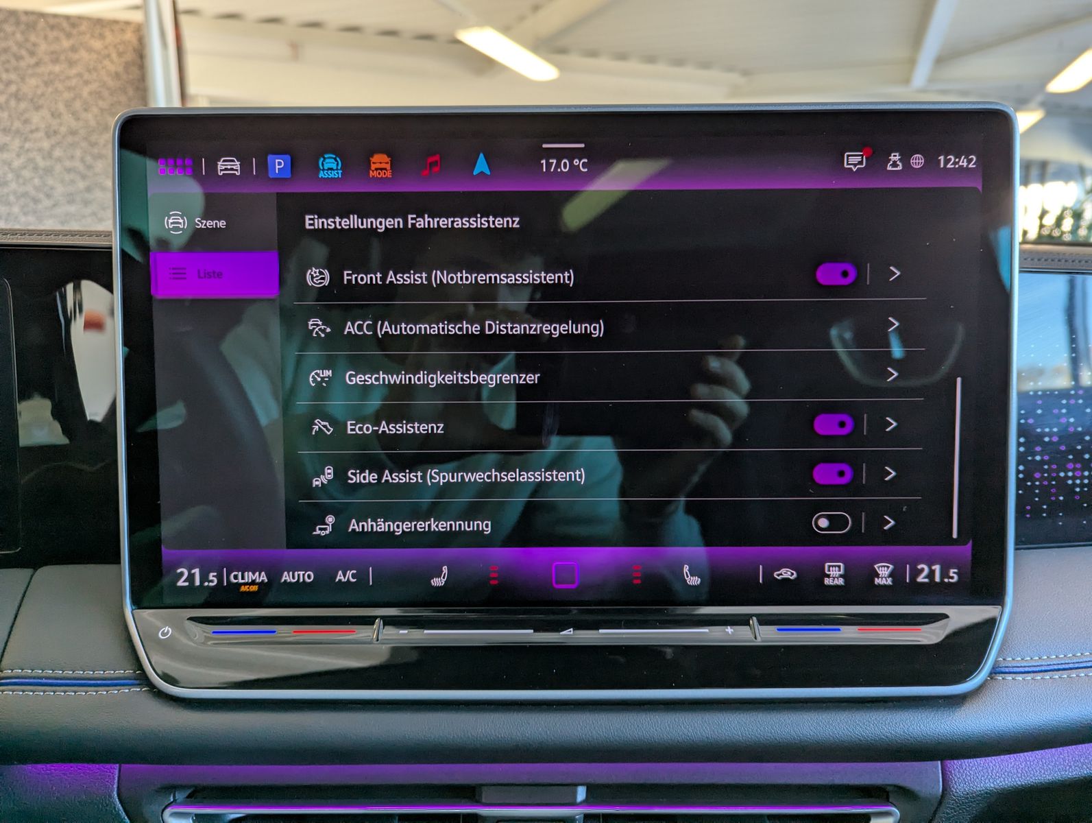 VW Tiguan 2.0TDI R-Line 4M Pano Black AHK Matrix 20 - Image 30