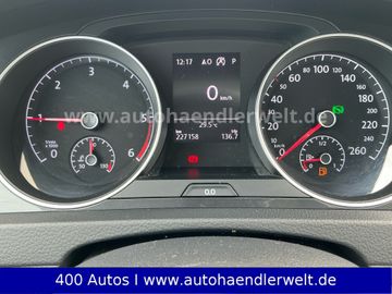 Volkswagen Golf - 10