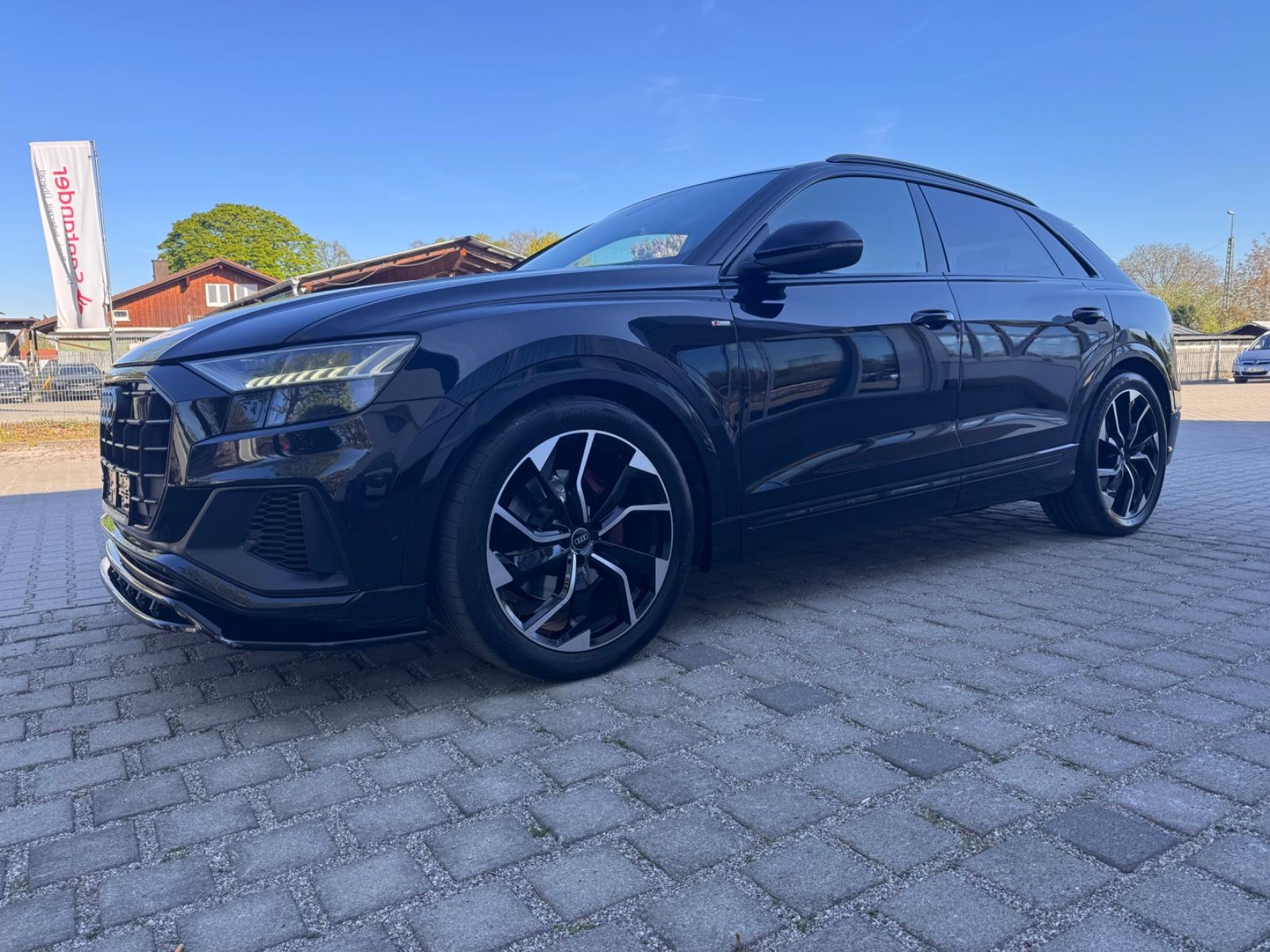 Audi Q8 50 TDI quattro 3xS Line Panorama Matrix