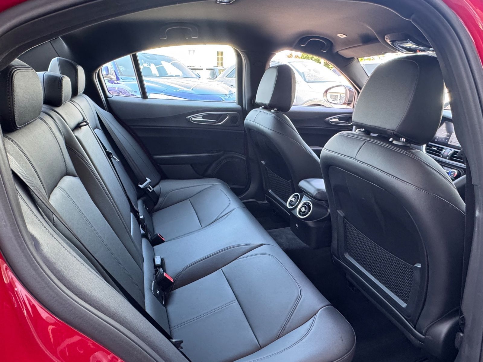 Fahrzeugabbildung Alfa Romeo Giulia Ti Q4/MEMORY/ACC/NAVI/KAMERA/LEDER/