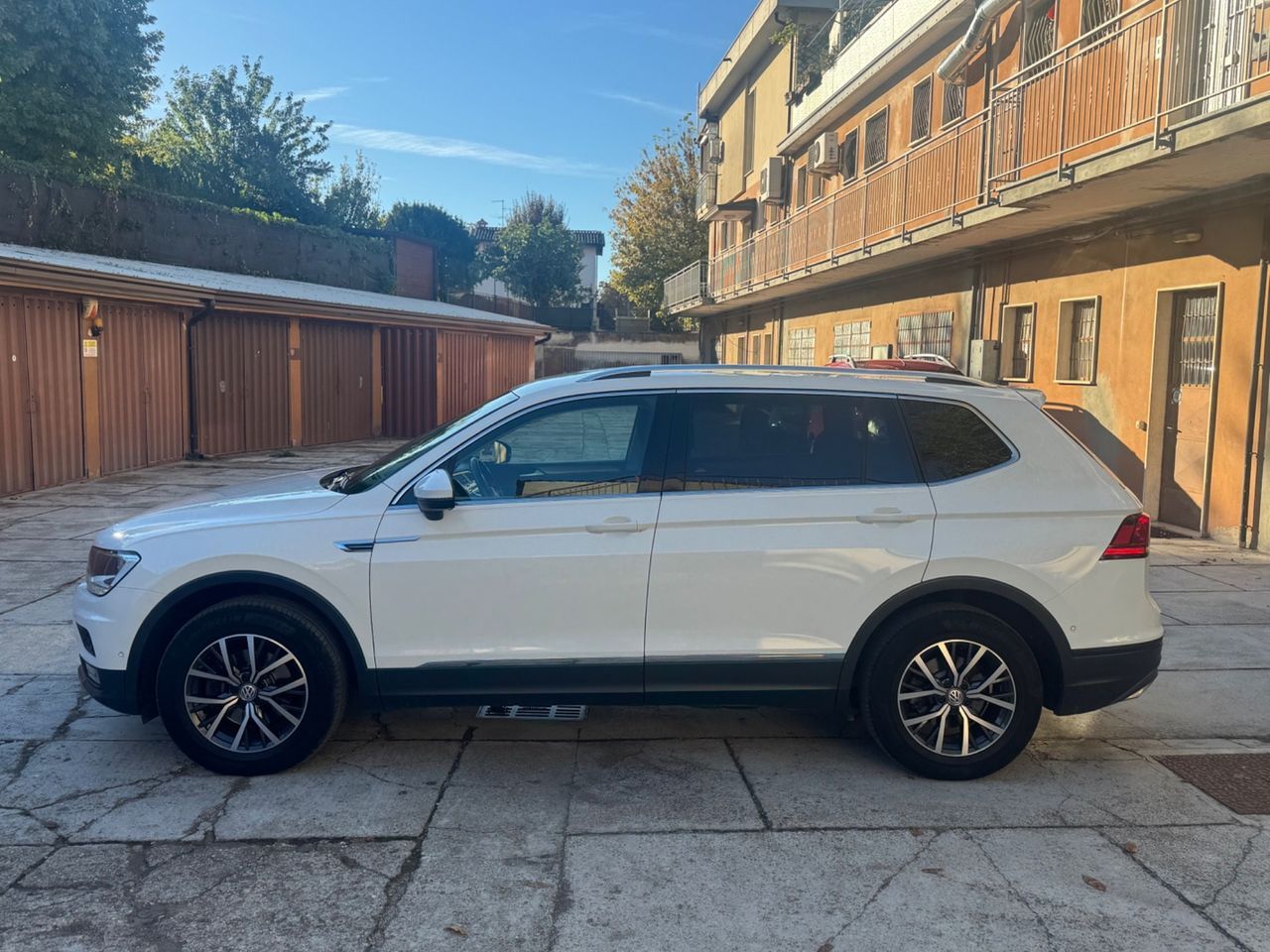 Volkswagen Tiguan Allspace 2.0 TDI 7 POSTI imagem 3
