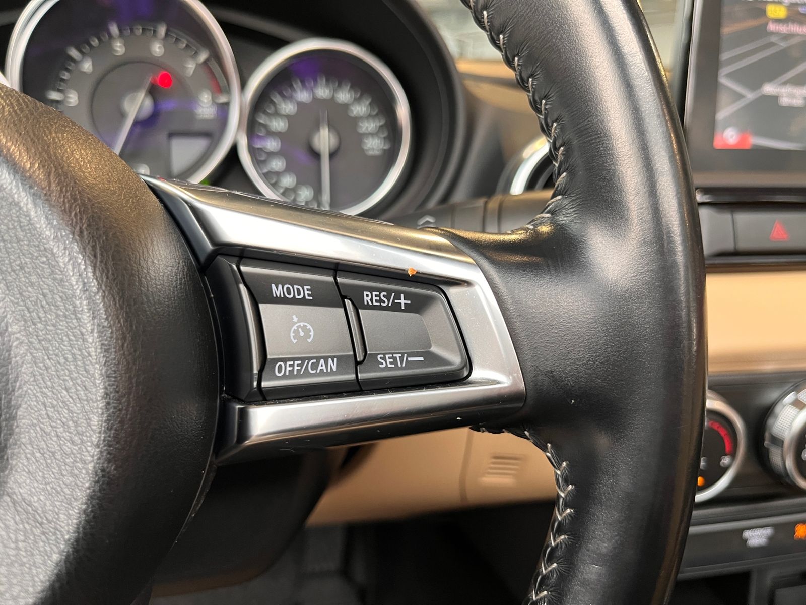 Fahrzeugabbildung Mazda MX-5 Selection KLIMA LED NAVI LEDER