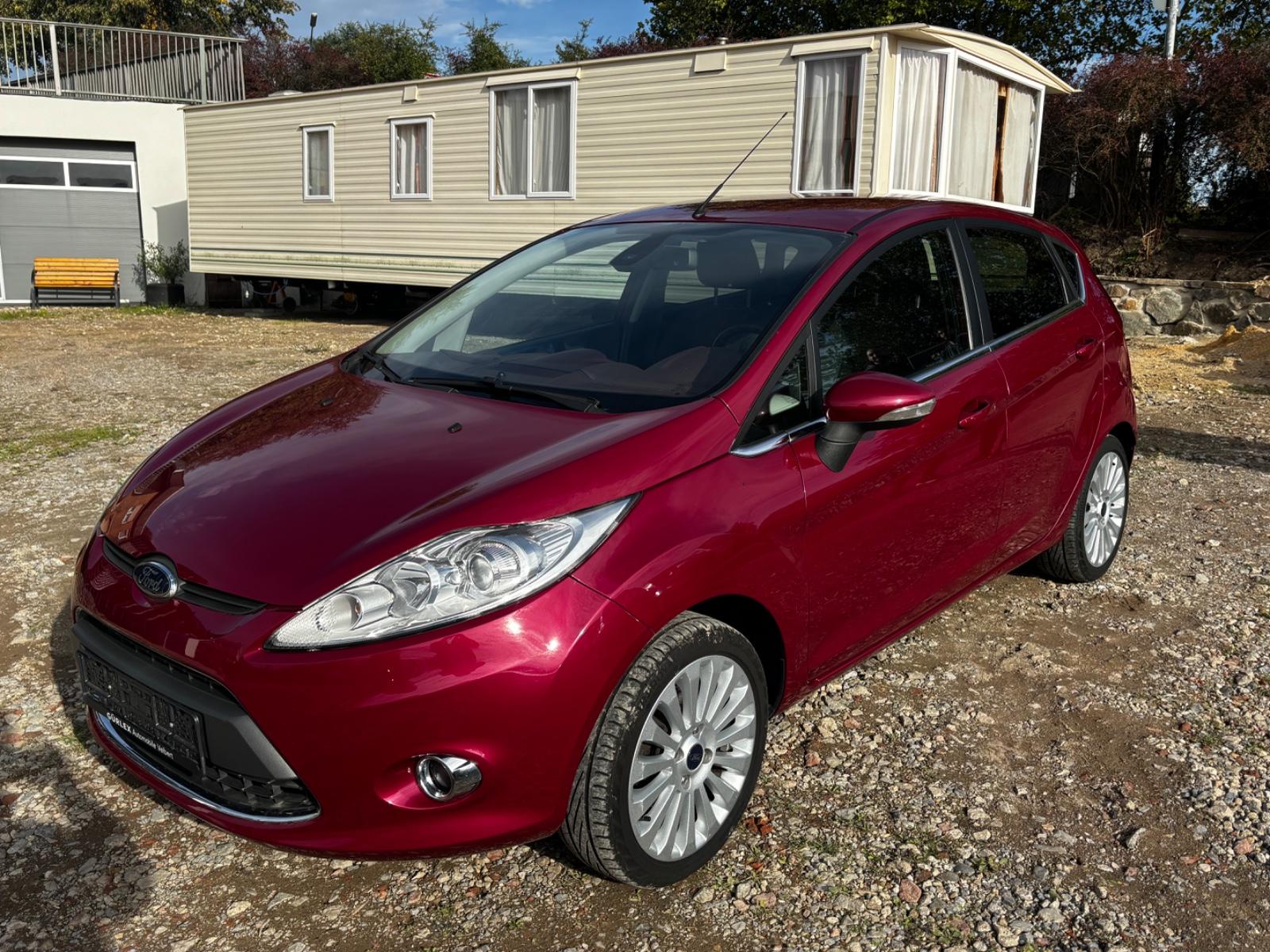 Ford Fiesta Titanium SHZ*AHK*MFL*LMF*5Türer