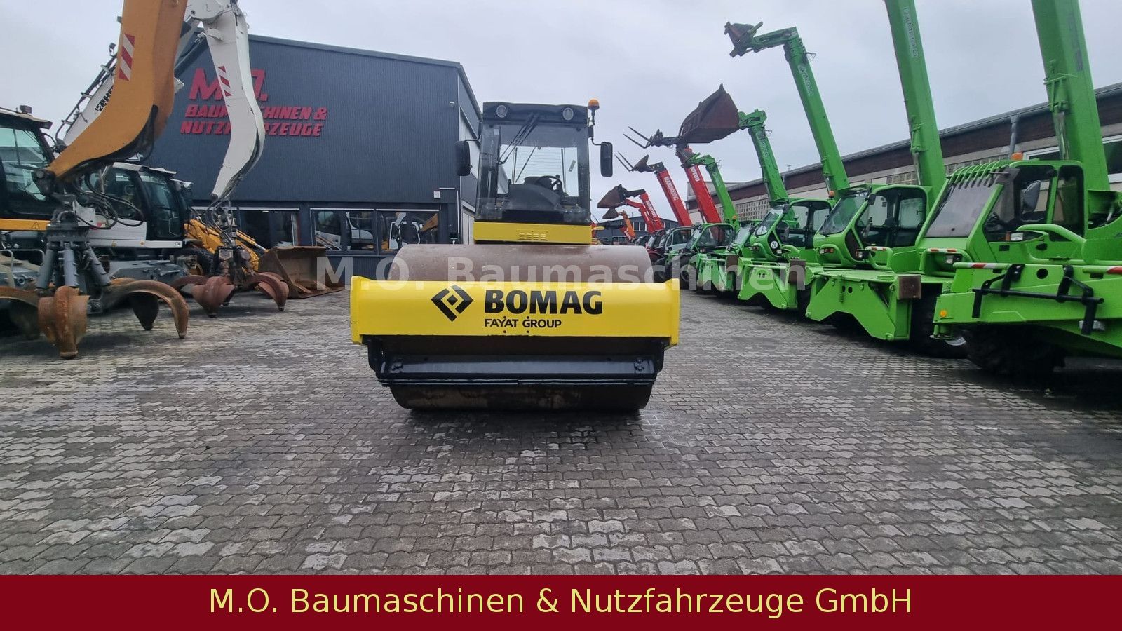 Fahrzeugabbildung BOMAG BW 213 D-4 Walzenzug