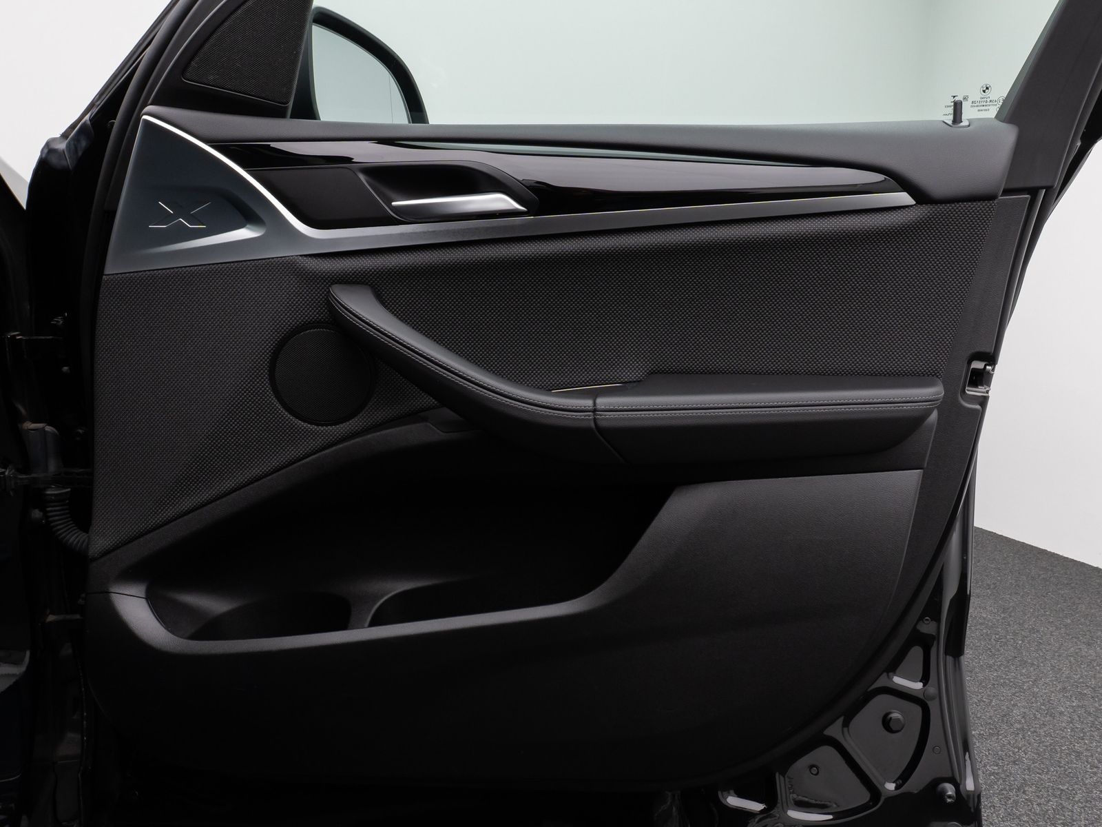 Fahrzeugabbildung BMW X3 xD30e Panorama DAB HiFi Leder M Sport 20Zoll