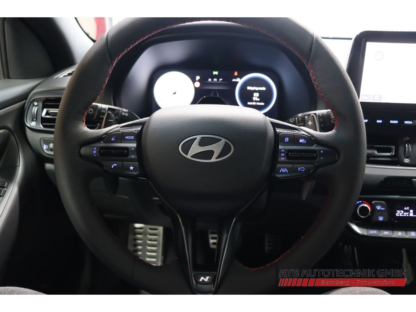 Fahrzeugabbildung Hyundai i30 MY26 N-Line 1.6 T-GDI 150 PS 7-DCT 2WD Navi